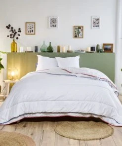 BLEU CALIN Couette 4 Saisons 200x200cm 3 Couettes En 1 8 BLEU CALIN Couette 4 Saisons 200x200cm 3 Couettes En 1 -Boutique Maisons du Monde couette 4 saisons 200x200cm 3 couettes en 1 1