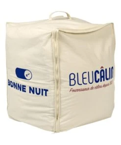 BLEU CALIN Couette Chaude 230g/m2 90% Duvet De Canard 220x240cm 7 BLEU CALIN Couette Chaude 230g/m2 90% Duvet De Canard 220x240cm -Boutique Maisons du Monde couette chaude 230g m2 90 duvet de canard 220x240cm 2