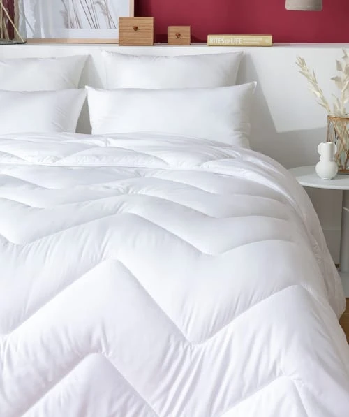 Abeil Couette Chaude Anti-acariens 220 X 240 Cm Polyester Blanc 4 Abeil Couette Chaude Anti-acariens 220 X 240 Cm Polyester Blanc – Image 2