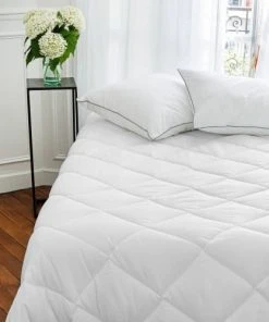 Toison D'or Couette En Microfibre 4 Saisons Blanc 200 X 140 -Boutique Maisons du Monde couette en microfibre 4 saisons blanc 200 x 140 2