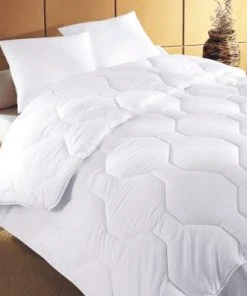 Becquet Couette Légère 200x200 Blanc En Coton 200g/m² -Boutique Maisons du Monde couette legere 200x200 blanc en coton 200g m2 2