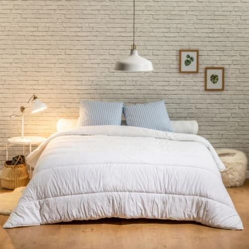 BLEU CALIN Couette Légère Anti-acariens 140x200cm 4 BLEU CALIN Couette Légère Anti-acariens 140x200cm – Image 2