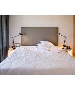 Brun De Vian-Tiran Couette Légère Ete Naturel En Laine Léger Blanc 240x260 Cm -Boutique Maisons du Monde couette legere ete naturel en laine leger blanc 240x260 cm 1