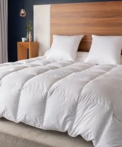 Castex Couette Naturelle Chaude En Duvet Et Coton Bio 200x200 Cm -Boutique Maisons du Monde couette naturelle chaude en duvet et coton bio 200x200 cm 1