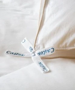 Castex Couette Naturelle Légère Duvet D’oie Et Coton Bio 140x200 cm -Boutique Maisons du Monde couette naturelle legere duvet d oie et coton bio 140x200 cm 3