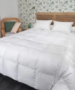 Castex Couette Naturelle Tempérée Duvet D’oie Et Coton Bio 140x200 Cm -Boutique Maisons du Monde couette naturelle temperee duvet d oie et coton bio 140x200 cm 1