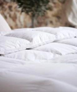 Bonne Manière Couette Naturelle Très Chaude 240x260cm -Boutique Maisons du Monde couette naturelle tres chaude 240x260cm 4