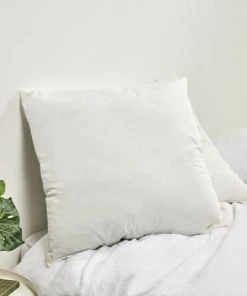 BLEU CALIN Lot De 2 Oreillers Coton Bio Ferme 60x60cm 5 BLEU CALIN Lot De 2 Oreillers Coton Bio Ferme 60x60cm -Boutique Maisons du Monde lot de 2 oreillers coton bio ferme 60x60cm 1