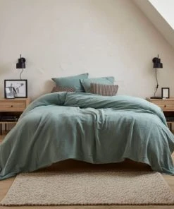 Alice's Garden Lot De 2 Tables De Chevet Effet Bois Rainuré -Boutique Maisons du Monde lot de 2 tables de chevet effet bois rainure 2