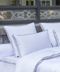 Drouault Oreiller TRIANON - 50% Duvet De Canard Blanc - Medium 65x65 Cm -Boutique Maisons du Monde oreiller trianon 50 duvet de canard blanc medium 65x65 cm 1