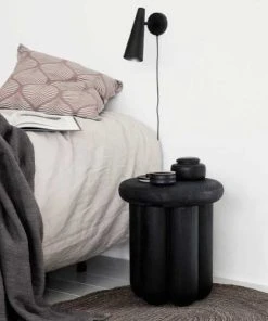 House Doctor Table D'appoint En Bois Noir -Boutique Maisons du Monde table d appoint en bois noir 2