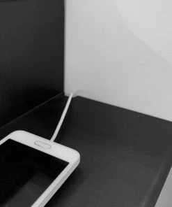 WOODEK Table De Chevet Avec étagère à Droite En Hêtre Noir -Boutique Maisons du Monde table de chevet avec etagere a droite en hetre noir 5