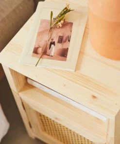 Hannun Table De Chevet Avec Porte En épicéa Stratifié Couleur Beige -Boutique Maisons du Monde table de chevet avec porte en epicea stratifie couleur beige 5