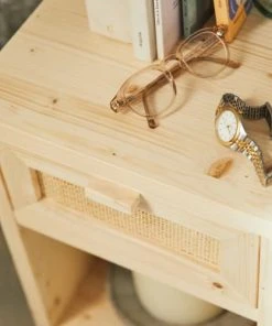 Hannun Table De Chevet Avec Tiroir En Bois D'épicéa De Couleur Beige -Boutique Maisons du Monde table de chevet avec tiroir en bois d epicea de couleur beige 5