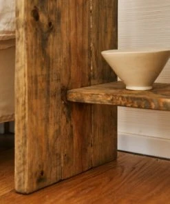 Hannun Table De Chevet En Bois D'épicéa Massif -Boutique Maisons du Monde table de chevet en bois d epicea massif 4