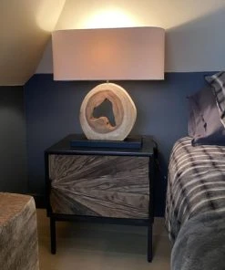 Now’s Home Table De Chevet En Métal Noir Et Porte En Teck Recyclé -Boutique Maisons du Monde table de chevet en metal noir et porte en teck recycle 1