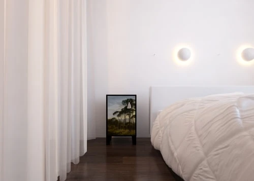 RNT By Really Nice Things Table De Chevet En Pin Massif Avec Imprimé Forestier 4 RNT By Really Nice Things Table De Chevet En Pin Massif Avec Imprimé Forestier – Image 2