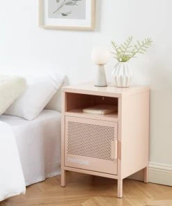 Pantone Table De Chevet Métal Rose Blush 40cm -Boutique Maisons du Monde table de chevet metal rose blush 40cm 1