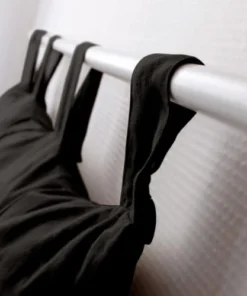 Enjoy Home Tête De Lit Coussin à Suspendre 70 X 45 Cm Noir -Boutique Maisons du Monde tete de lit coussin a suspendre 70 x 45 cm noir 2