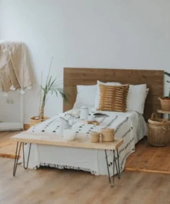 Hannun Tête De Lit En Bois D'épicéa Massif De Couleur Marron Pour Lit 150 Cm -Boutique Maisons du Monde tete de lit en bois d epicea massif de couleur marron pour lit 150 cm 1