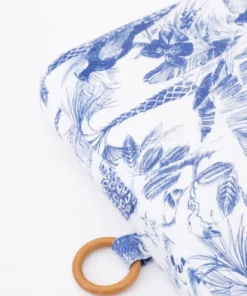 RNT By Really Nice Things Tête De Lit En Velours Et Mousse Imprimé à Safari Bleu Et Blanc. -Boutique Maisons du Monde tete de lit en velours et mousse imprime a safari bleu et blanc 3