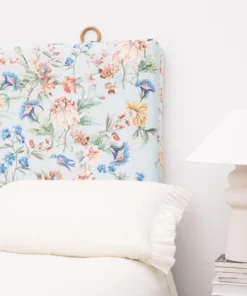 RNT By Really Nice Things Tête De Lit En Velours Et Mousse Imprimé Floral, Fond Bleu Clair. -Boutique Maisons du Monde tete de lit en velours et mousse imprime floral fond bleu clair 5